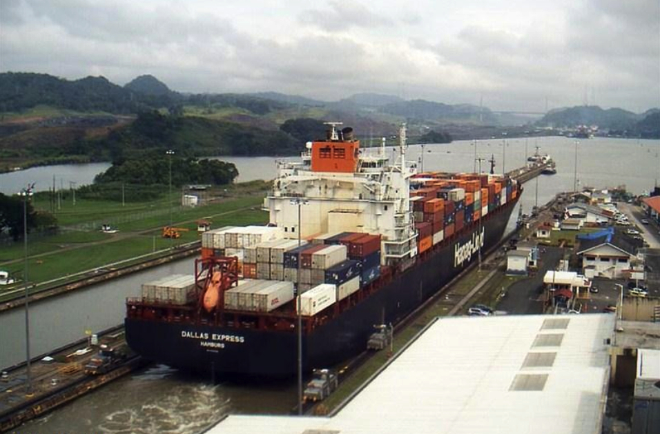 Dallas_Express_Panamakanal_Livebild